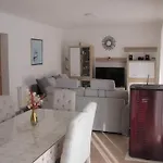 Family Friendly House With A Swimming Pool - 24444 Feriehus *