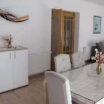 Family Friendly House With A Swimming Pool - 24444 Feriehus Šibenik
