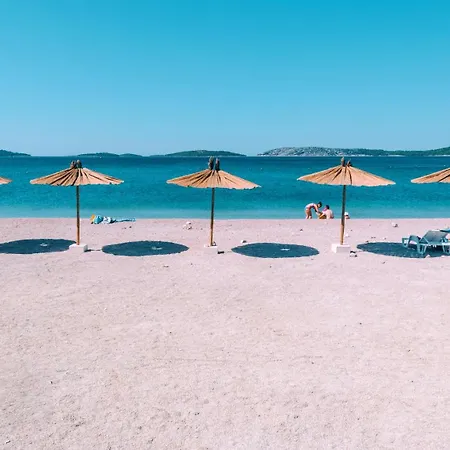 Family Friendly House With A Swimming Pool - 24444 Hébergement de vacances Šibenik