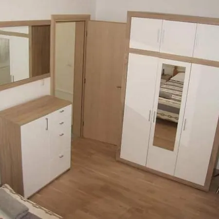 Family Friendly House With A Swimming Pool - 24444 시베니크