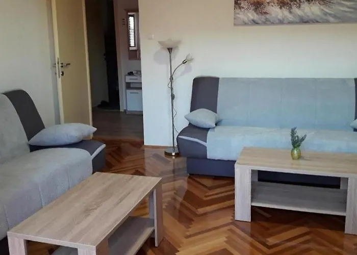 Family Friendly House With A Swimming Pool - 24444 Vakantiehuis Šibenik